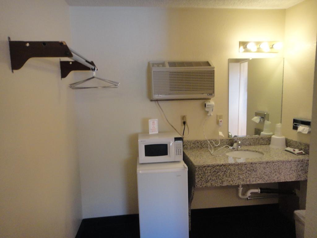 Econo Lodge ラスベガス 部屋 写真